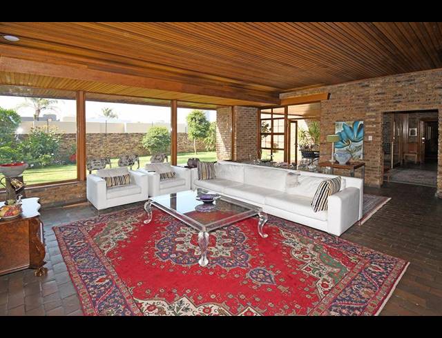 7 BEDROOM HOUSE FOR SALE IN BENMORE GARDENS